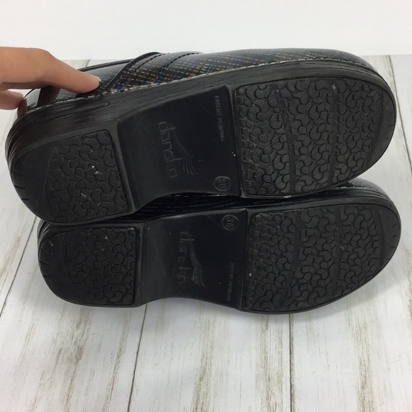 Dansko XP Black Patterned Clogs Size 36 / 5.5 or 6 - Picture 6 of 8